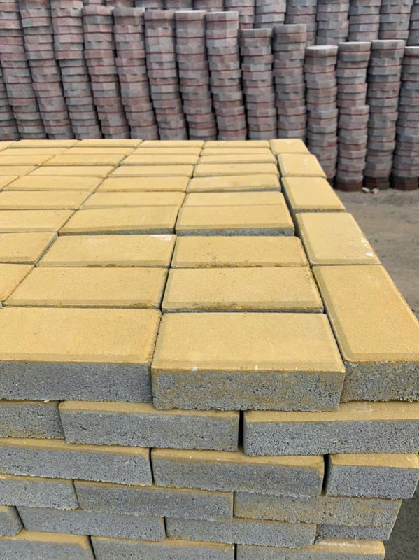 Gạch chữ nhật màu vàng - Gạch Bắc Việt - Công Ty Cổ Phần Tư Vấn Và Xây Dựng Hạ Tầng Kỹ Thuật Bắc Việt